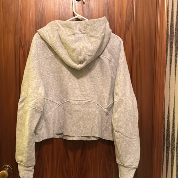 Lululemon Womens Scuba zip up hoodie. Light athletic gray color. Size XL/XXL. - Picture 3 of 5